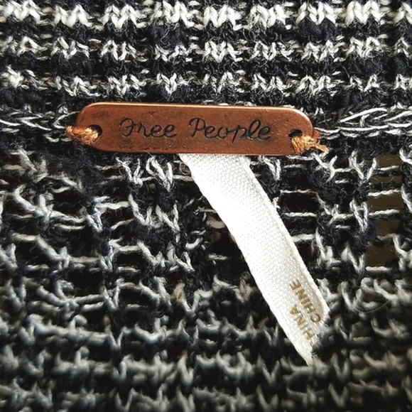 Free People Knit Crop Top Size M - Picture 2 of 6